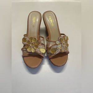 Refresh flower heels Size: 8